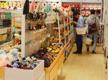 義烏百貨小商品加盟 貿(mào)易代理模式的機遇與挑戰(zhàn)